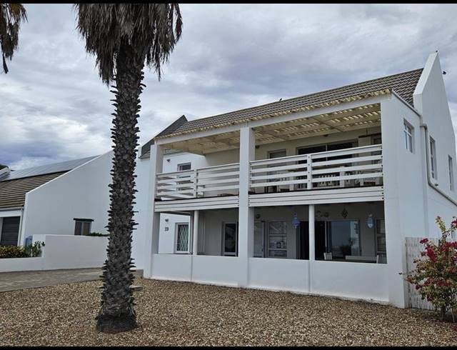 3 BEDROOM HOUSE FOR SALE IN GOLDEN MILE